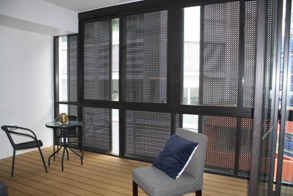 Apartment Perfect Large One Bedroom Study - Alb09518 Sydney